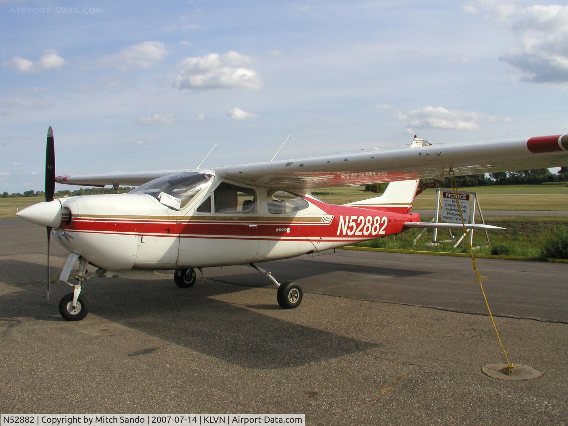 N52882, 1977 Cessna 177RG Cardinal C/N 177RG1299, Cessna Cardinal parked on the ramp at Airlake.