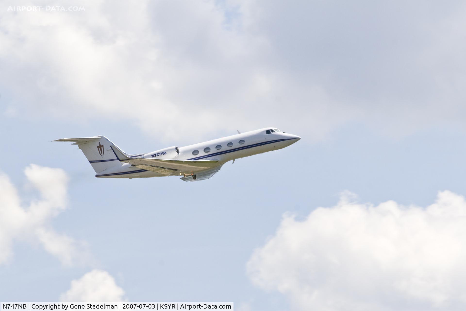 N747NB, 1968 Grumman G-1159 C/N 33, Takeoff to the West