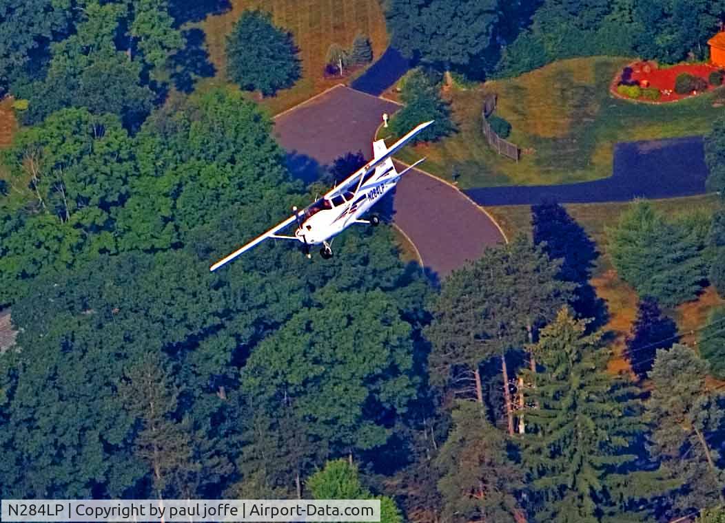 N284LP, 2002 Cessna 172S C/N 172S9284, over nj