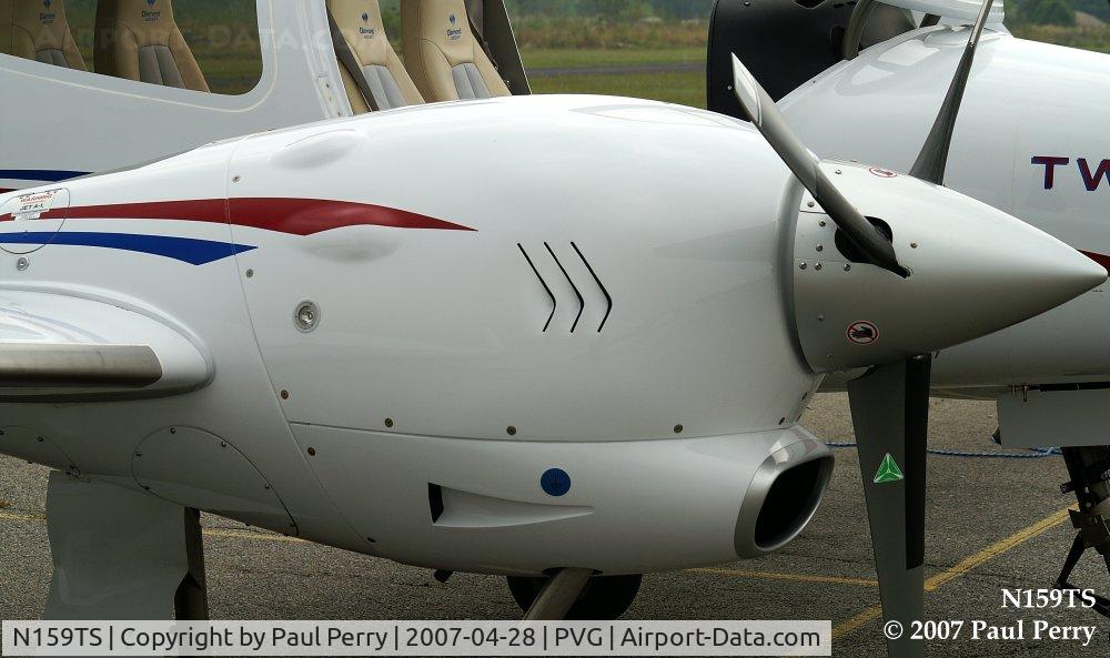 N159TS, 2006 Diamond DA-42 Twin Star C/N 42.138, Detail on the starboard engine nacelle.  Even houses a wing inspection light.