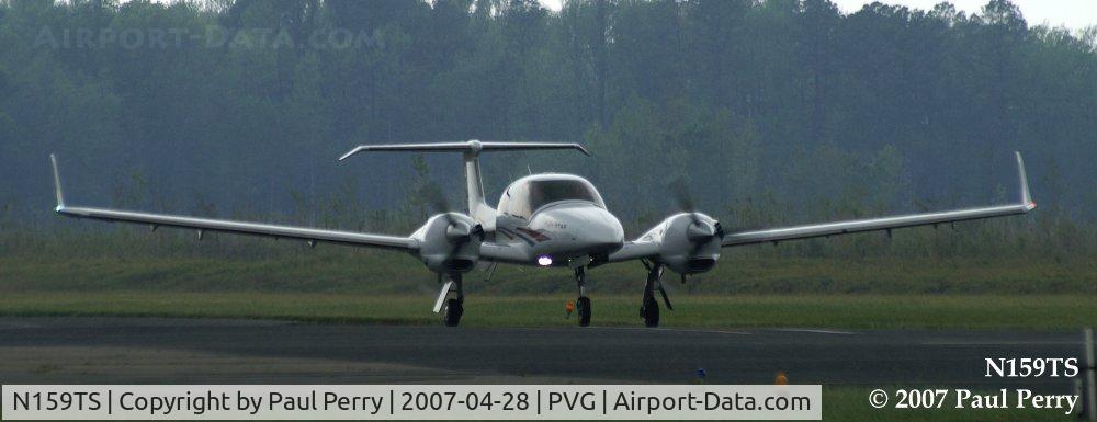 N159TS, 2006 Diamond DA-42 Twin Star C/N 42.138, Barrelling down the runway