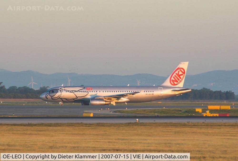 OE-LEO, 2006 Airbus A320-214 C/N 2668, NIKI in the most beautiful morning light