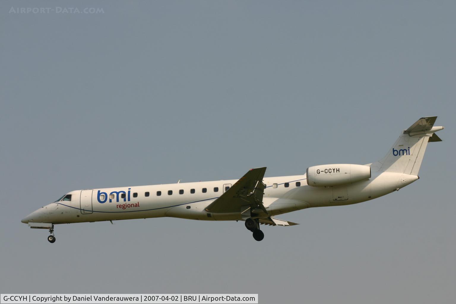 G-CCYH, 1998 Embraer EMB-145EP (ERJ-145EP) C/N 145070, descending to rwy 02