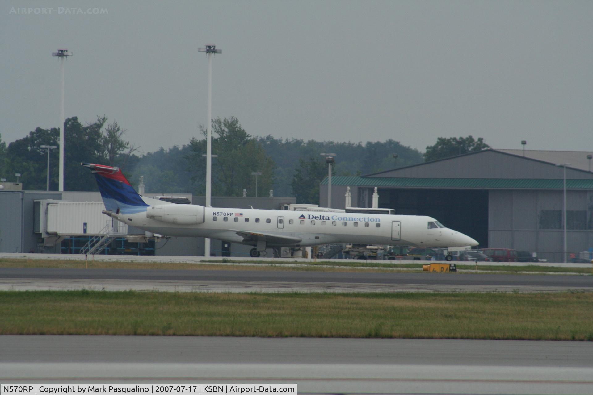 N570RP, 2004 Embraer ERJ-145LR (EMB-145LR) C/N 14500821, EMB-145LR