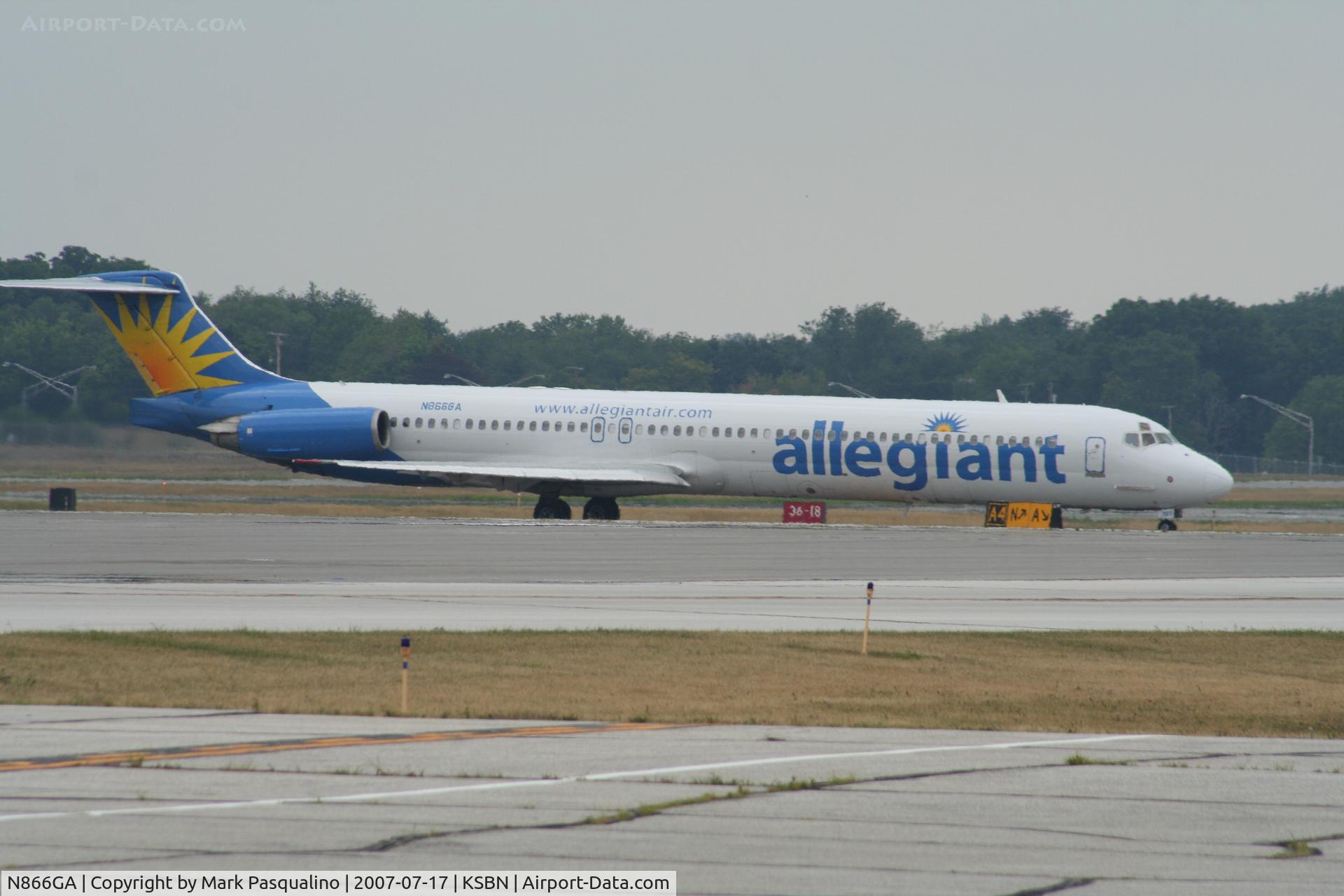 N866GA, 1989 McDonnell Douglas MD-83 (DC-9-83) C/N 49910, MD-83