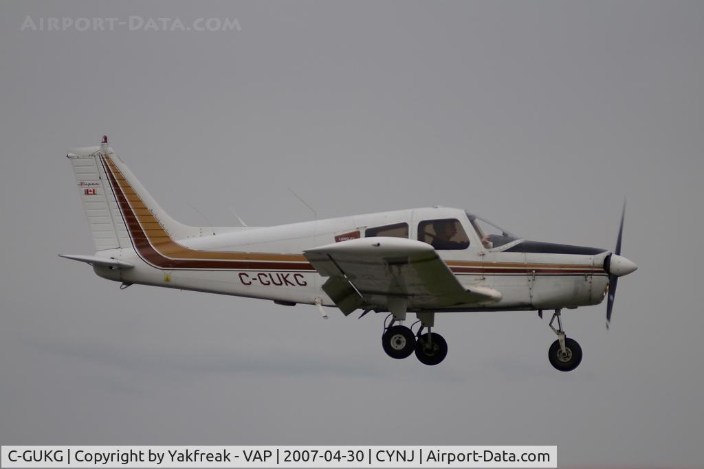 C-GUKG, 1975 Piper PA-28-140 C/N 28-7525155, Piper 28