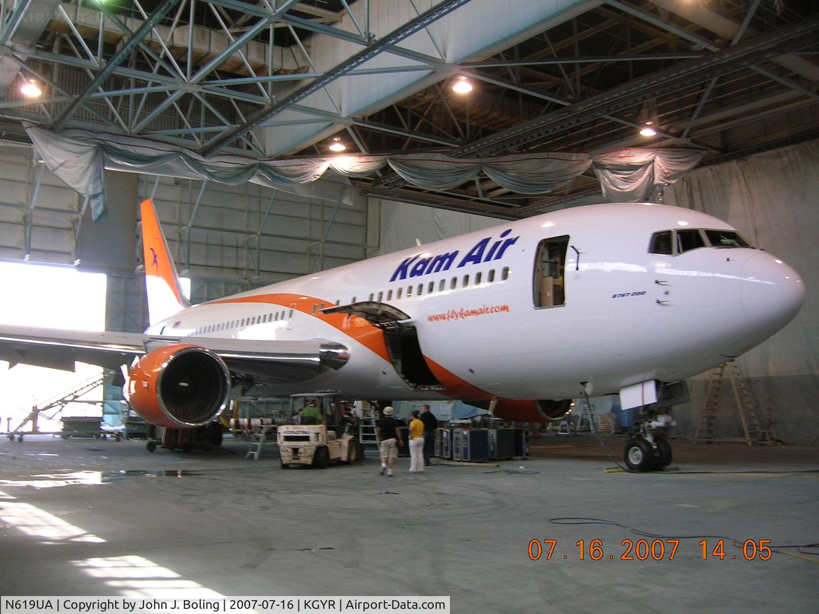 N619UA, 1983 Boeing 767-222 C/N 21879, Former United in paint shop at Phoenix-Goodyear Mun.