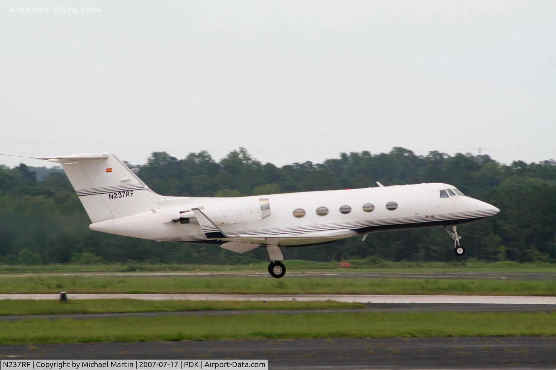 N237RF, 1979 Gulfstream Aerospace G-IIB C/N 237, Taking off from Runway 20L