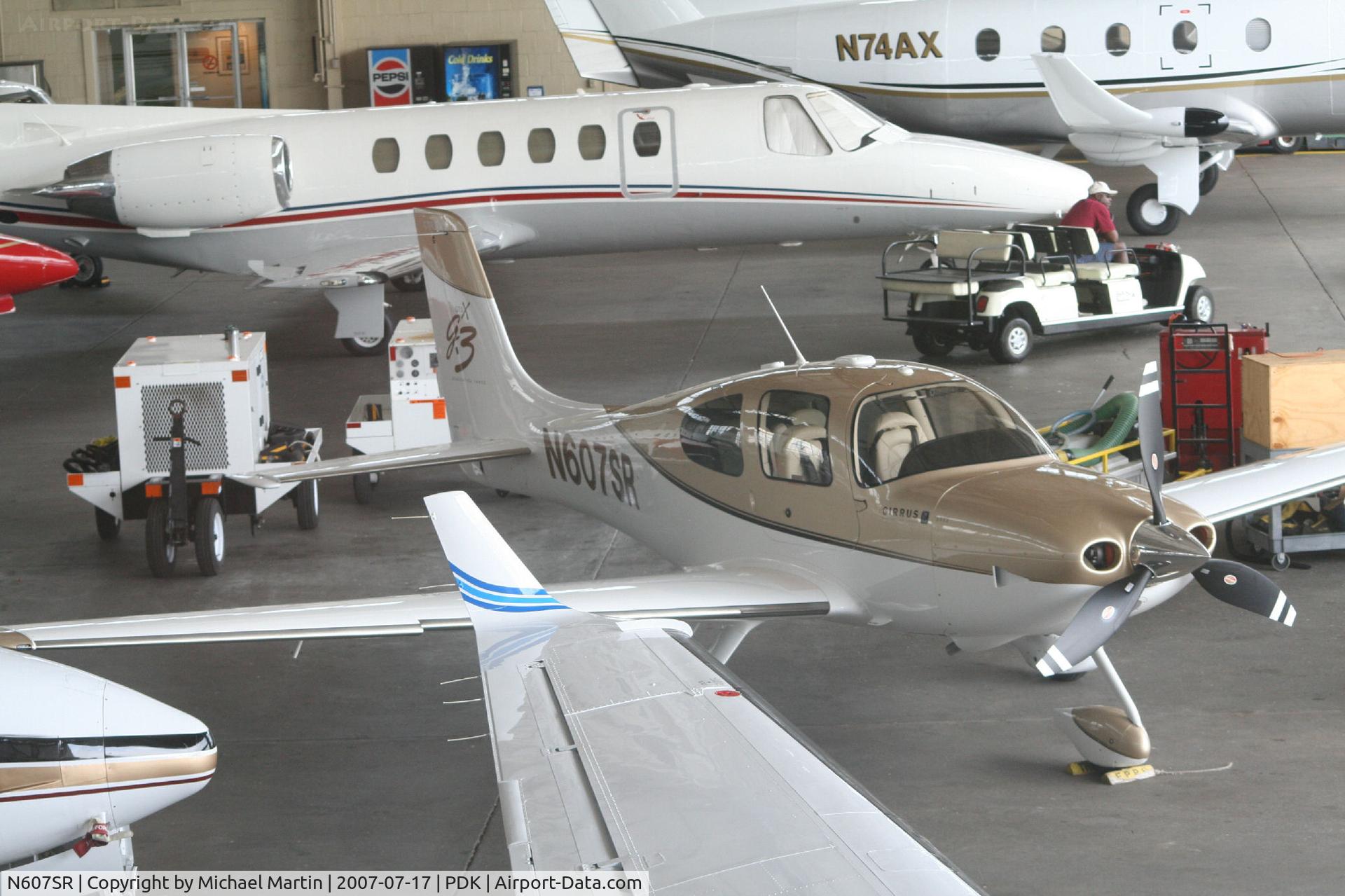 N607SR, 2007 Cirrus SR22 G3 X C/N 2532, In Epps Hanger