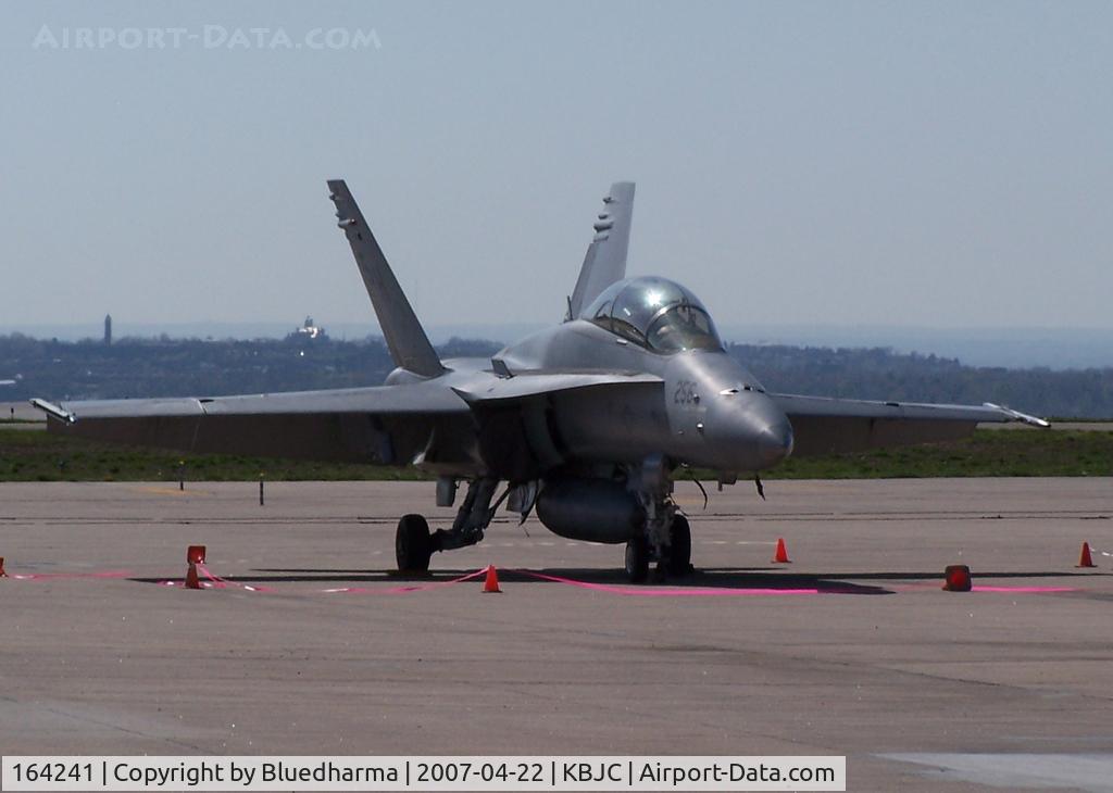 164241, 1991 McDonnell Douglas F/A-18D Hornet C/N 1004/D073, Parked