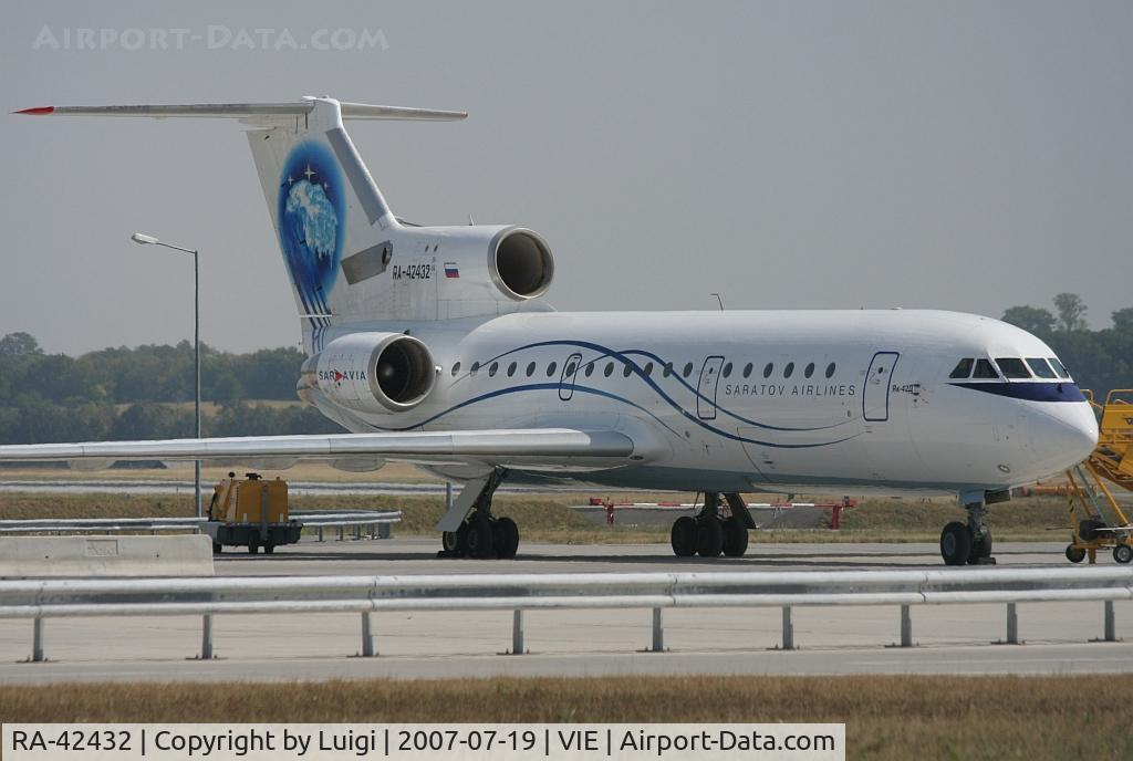 RA-42432, 1994 Yakovlev Yak-42D C/N 4520424410016, Saratov Airlines Yak-42