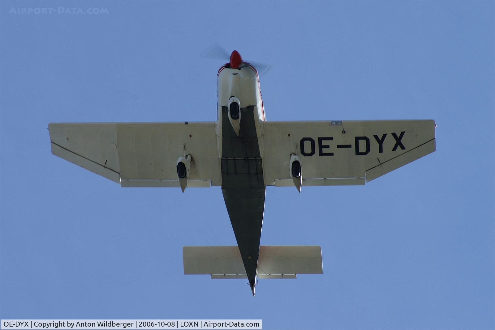 OE-DYX, Robin DR-400-120 Dauphin C/N 1559, on final