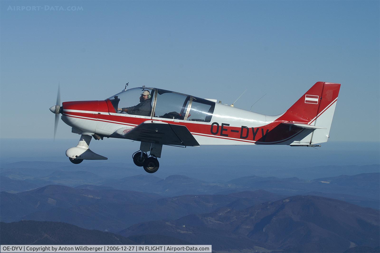 OE-DYV, Robin DR-400-180R Remorqueur Regent C/N 1562, abeam Schneeberg / Austria