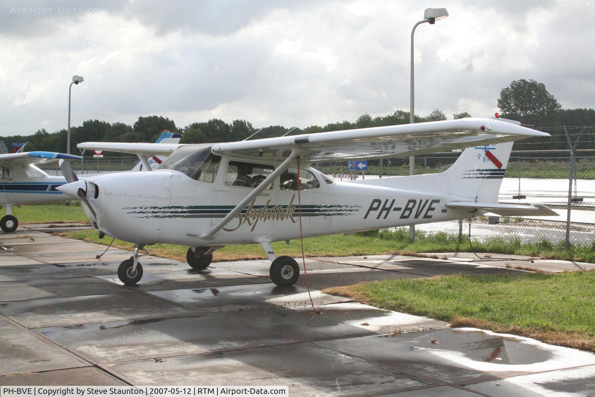 PH-BVE, Cessna 172R C/N 17280188, Taken on a recent Aeroprint tour @ Rotterdam