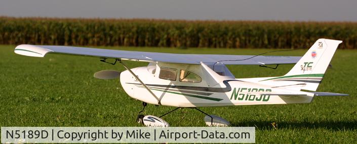 N5189D, 2002 Cessna T182T Turbo Skylane C/N T18208142, Grass parking