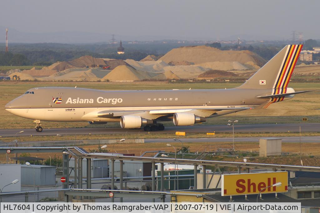 HL7604, 2006 Boeing 747-48EF C/N 29907/1370, Asiana Airlines Boeing 747-400