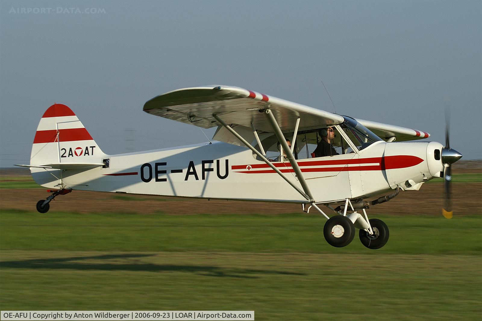OE-AFU, Piper PA-18-150 Super Cub C/N 18-5513, landing on new airfield in Austria