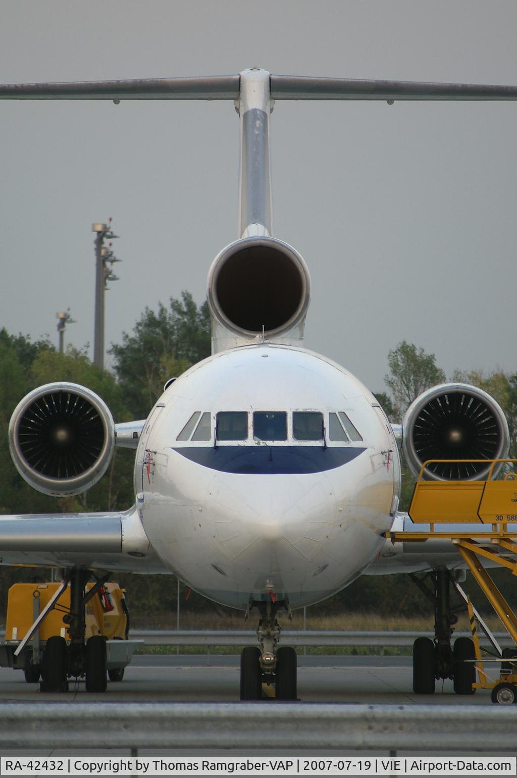 RA-42432, 1994 Yakovlev Yak-42D C/N 4520424410016, Saratov Airlines Yakovlev 42
