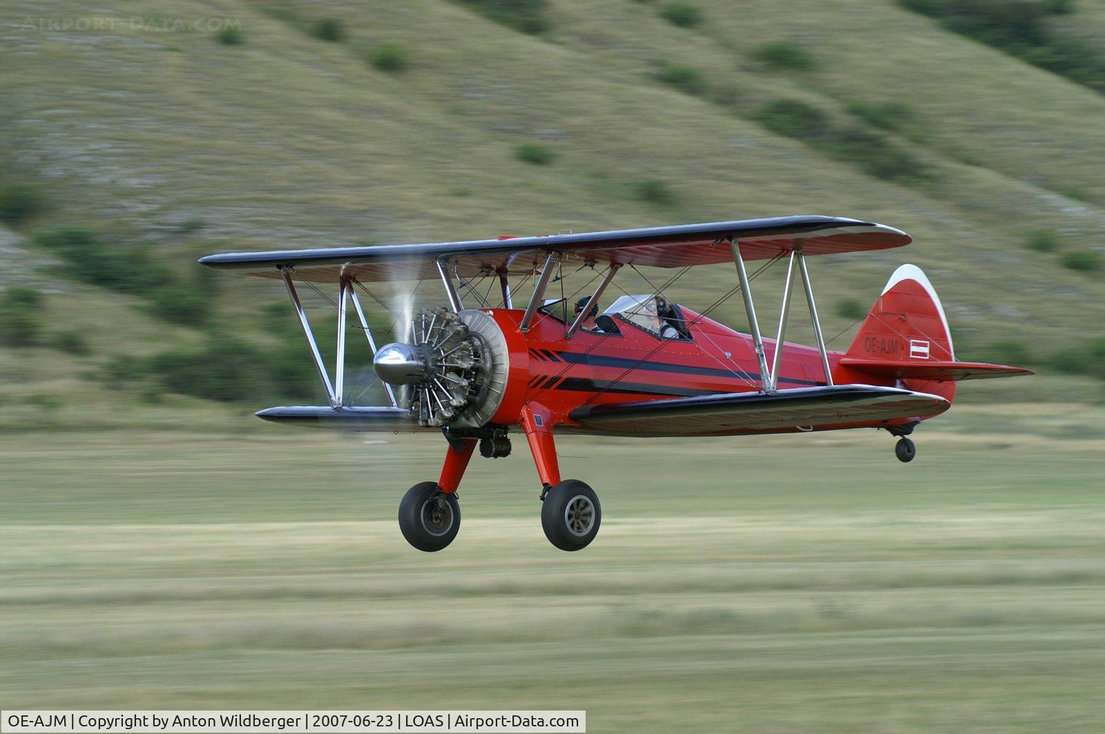 OE-AJM, Boeing E75 C/N 75-5498, after take off