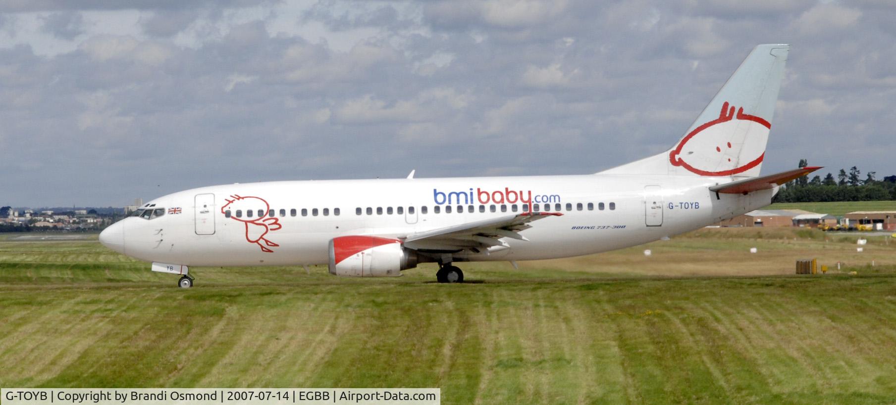G-TOYB, 1994 Boeing 737-3Q8 C/N 26311, Taxing to RWY. 33 AT BHX