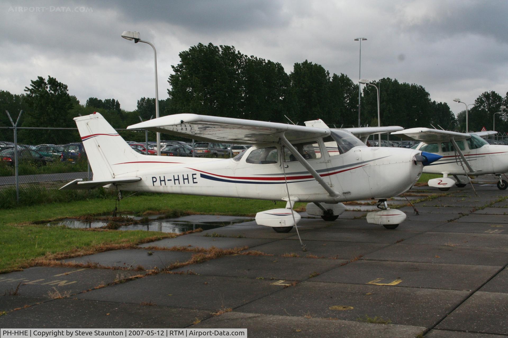 PH-HHE, Reims F172N Skyhawk C/N 1617, Taken on a recent Aeroprint tour @ Rotterdam