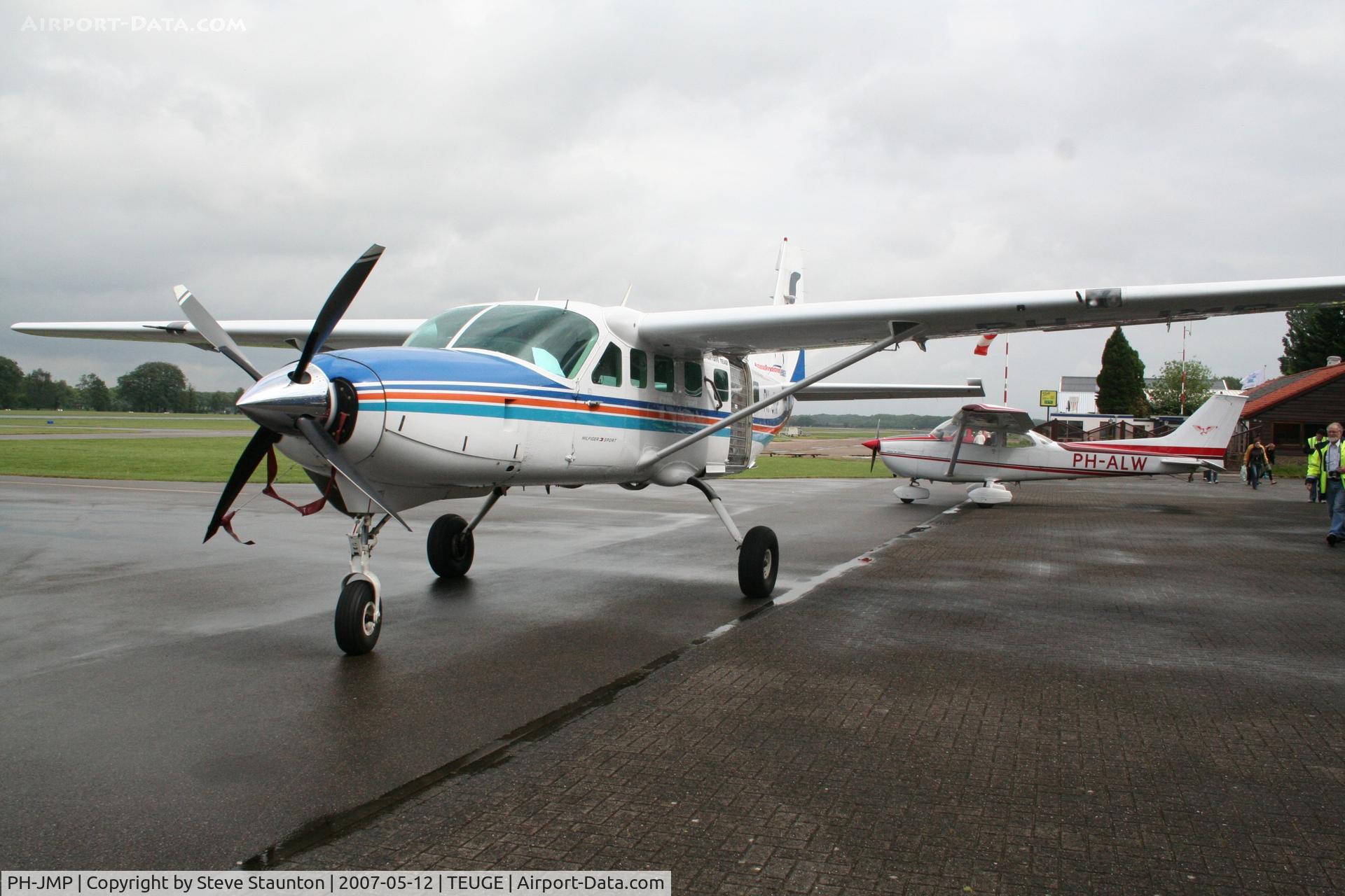 PH-JMP, 1997 Cessna 208B Supervan 900 C/N 208B-0583, Taken on a recent Aeroprint tour @ Teuge