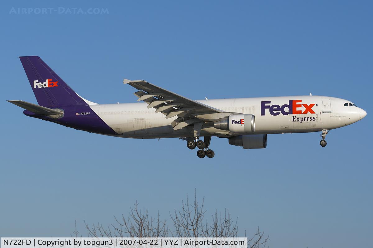 N722FD, 1988 Airbus A300B4-622R C/N 479, Short final for RWY23.