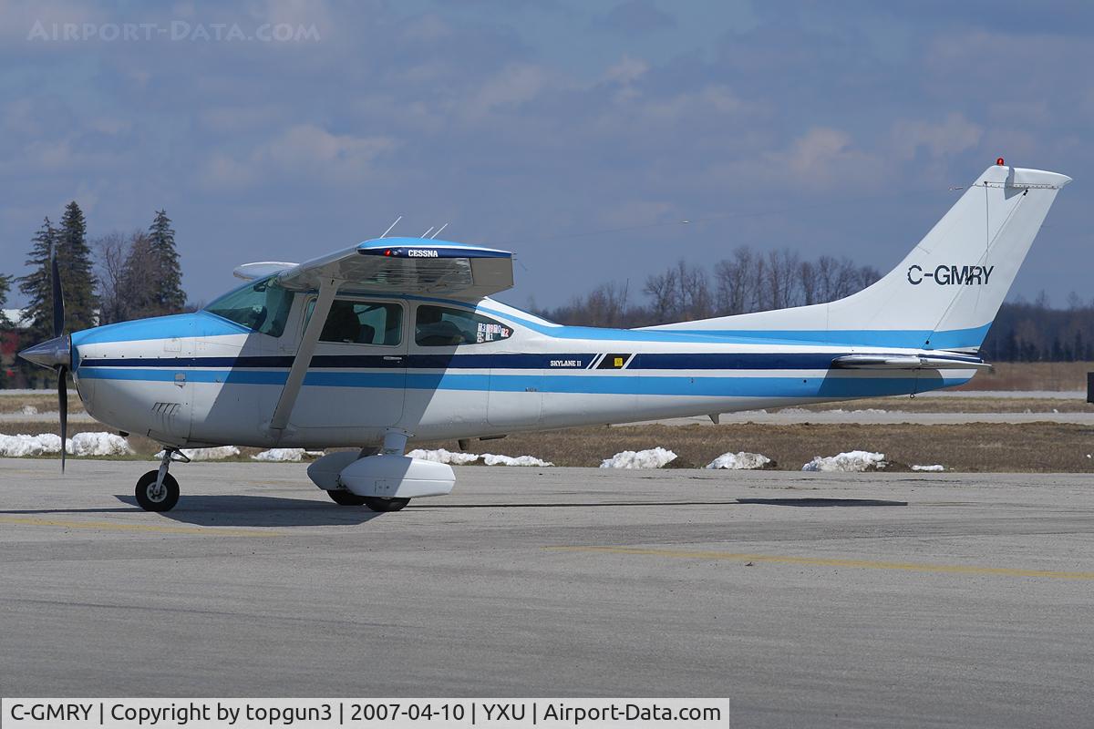 C-GMRY, Cessna 182Q Skylane C/N 18267499, Taxiing across Ramp III.