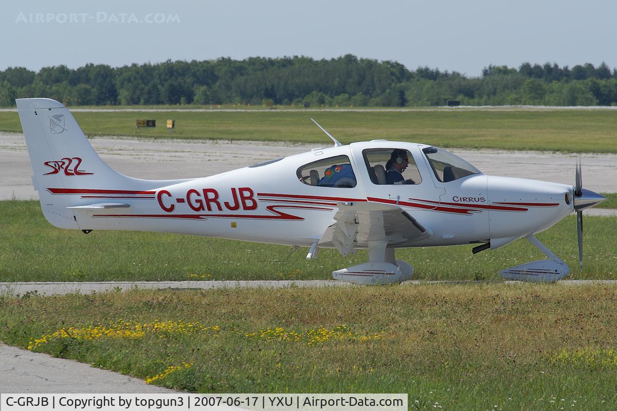 C-GRJB, 2003 Cirrus SR22 C/N 0655, Taxiing on alpha for departure.