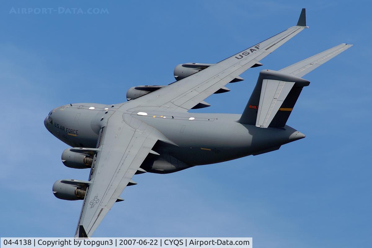 04-4138, 2004 Boeing C-17A Globemaster III C/N P-138, Airshow performance.