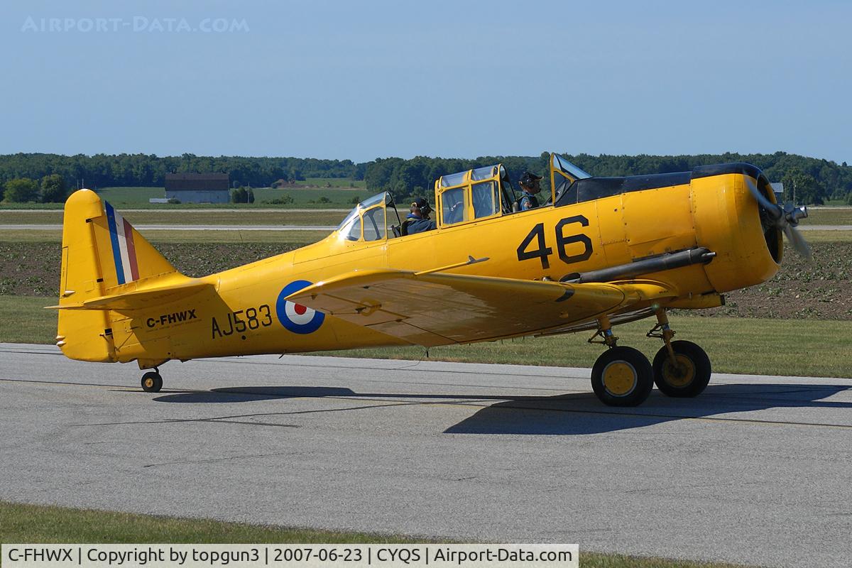C-FHWX, 1941 Noorduyn AT-16 Harvard II C/N 76-3553, Arriving for an Airshow.