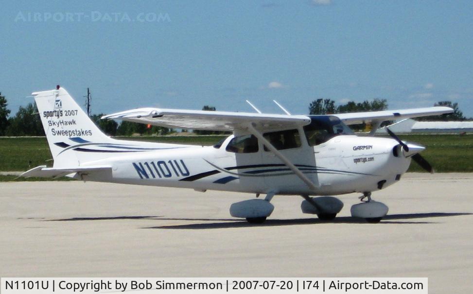 N1101U, 2006 Cessna 172S C/N 172S10299, Sportys sweepstake 172 (my next plane, ha ha) at Urbana, OH