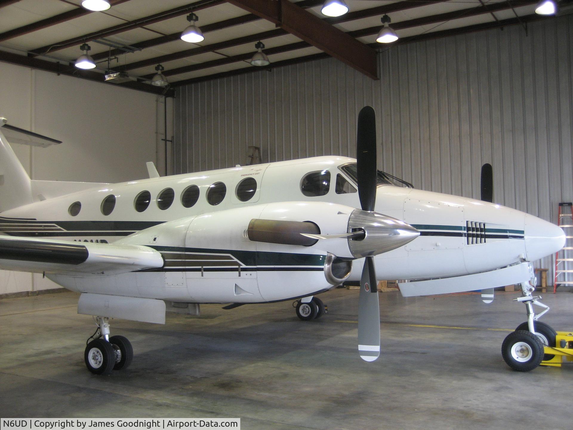 N6UD, 1982 Beech 200 C/N BB-1055, In Its Hanger @ KRUQ