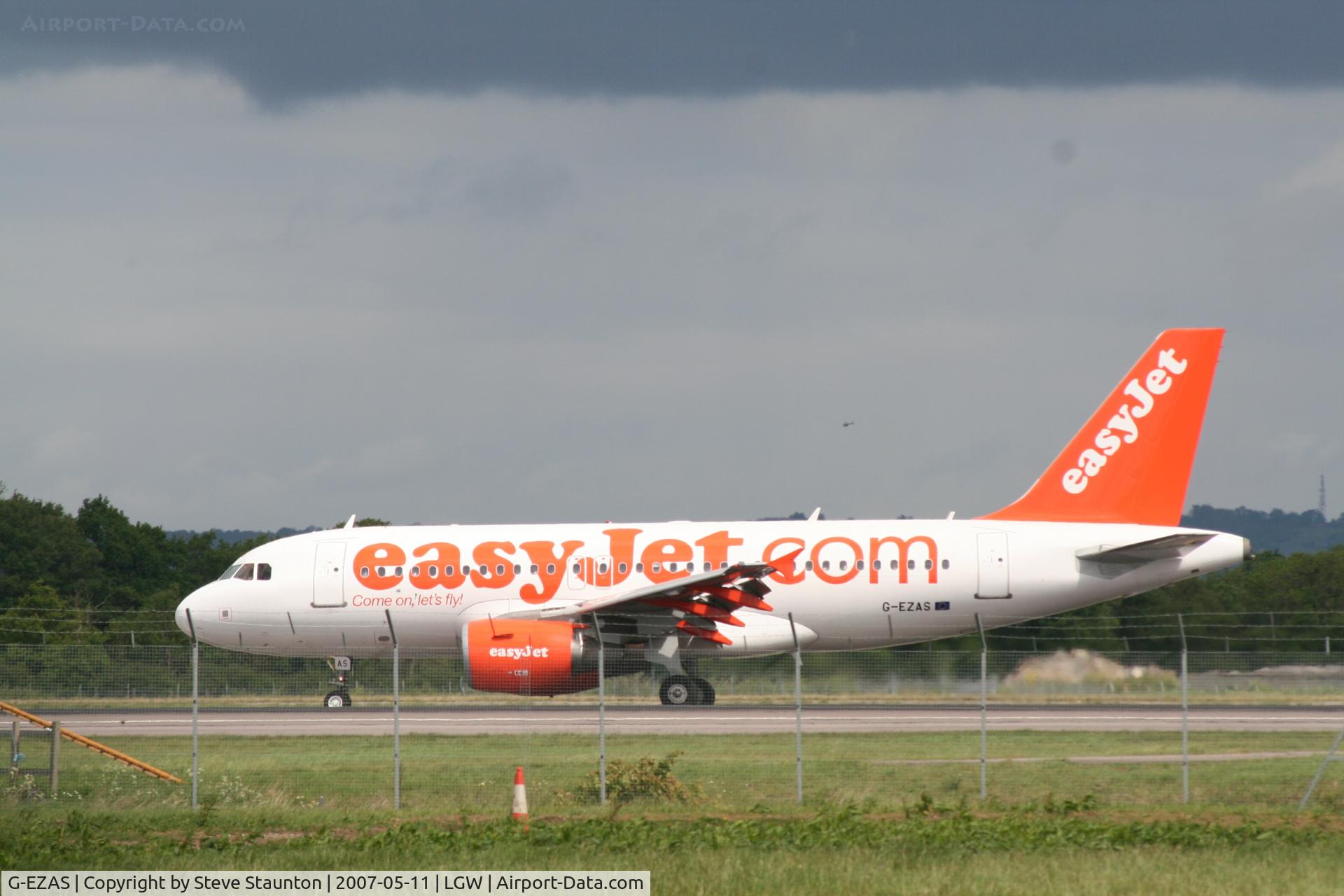 G-EZAS, 2006 Airbus A319-111 C/N 2779, Taken at London Gatwick