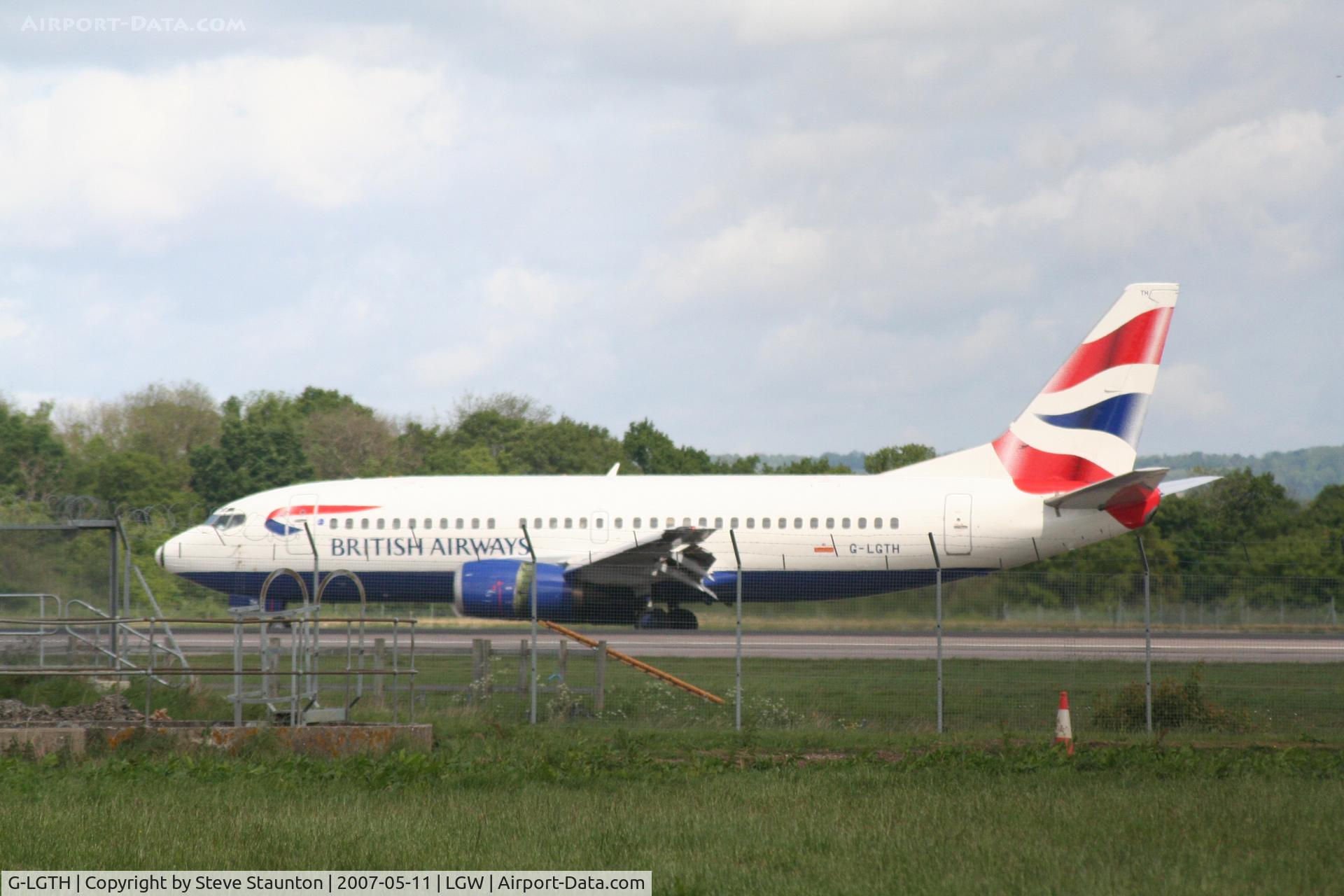 G-LGTH, 1988 Boeing 737-3Y0 C/N 23924, Taken at London Gatwick