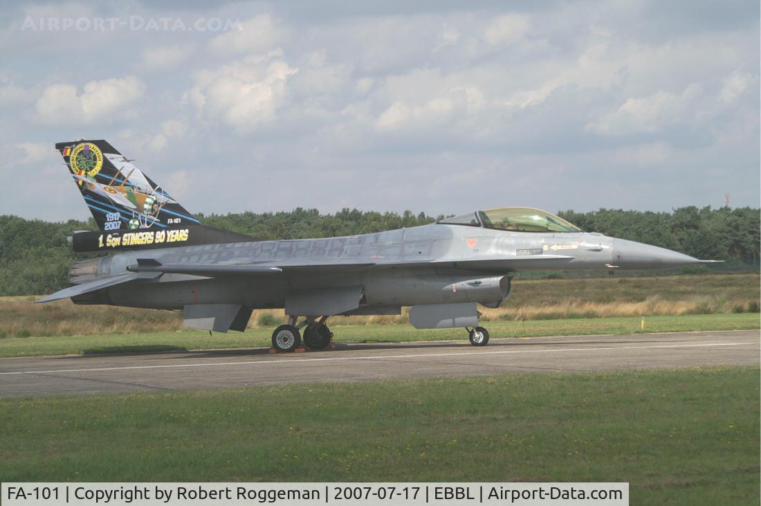 FA-101, SABCA F-16AM Fighting Falcon C/N 6H-101, Tail painted for 90 th anniversary 1 Squadron Thistle badge.
