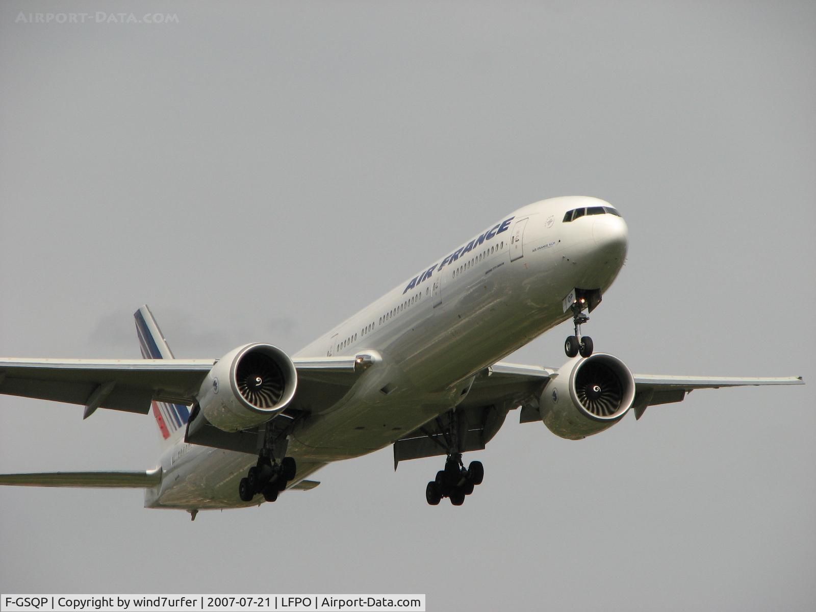 F-GSQP, 2006 Boeing 777-328/ER C/N 35676, final rwy 26