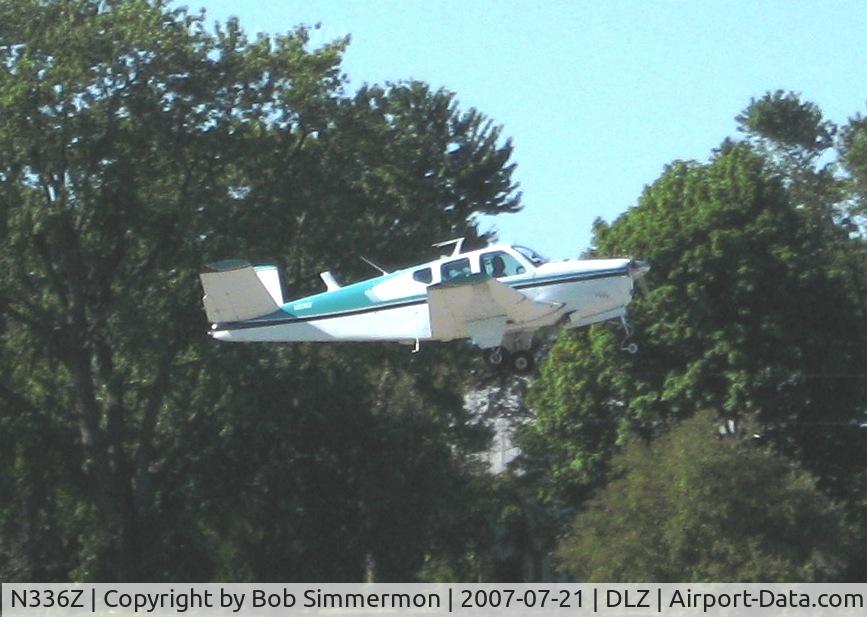 N336Z, 1960 Beech M35 Bonanza C/N D-6489, Departing Delaware, OH