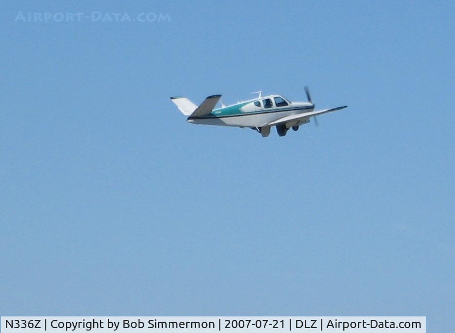 N336Z, 1960 Beech M35 Bonanza C/N D-6489, Departing Delaware, OH