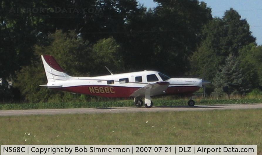 N568C, 2001 Piper PA-32R-301T Turbo Saratoga C/N 3257264, Arriving at Delaware, OH