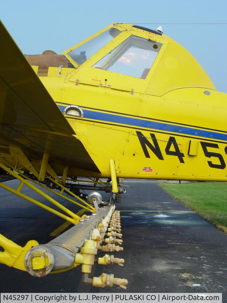 N45297, Air Tractor AT-401 C/N 401-0760, dusting equipment