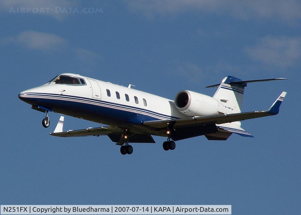N251FX, 2000 Learjet Inc 60 C/N 60-195, On final approach to 17L.