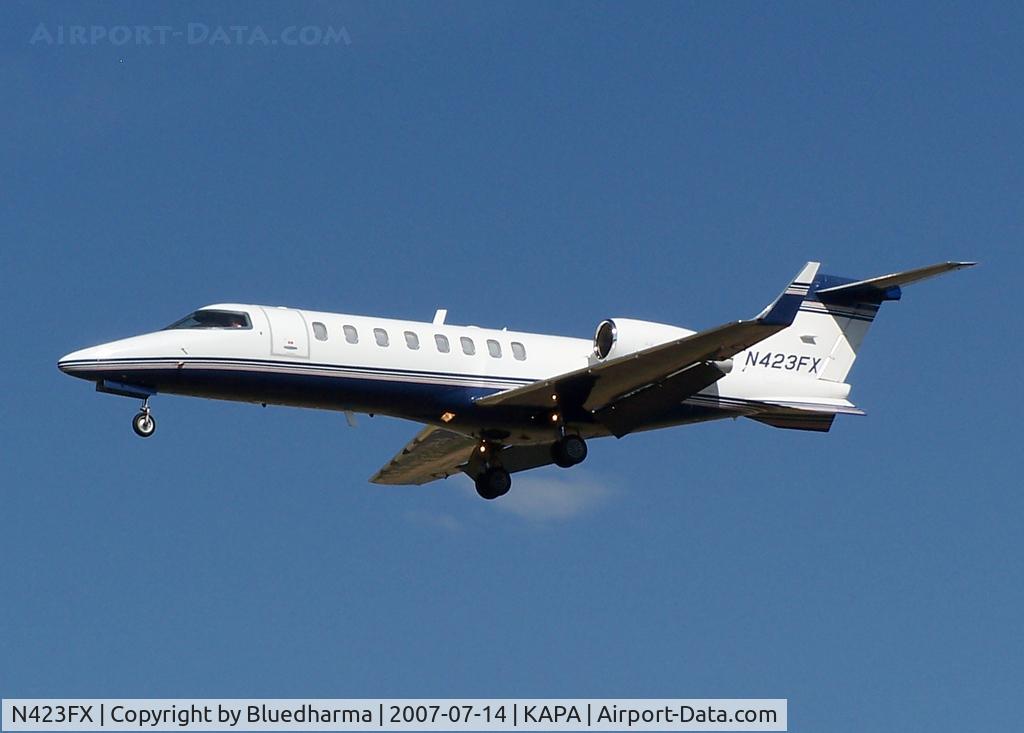 N423FX, 2001 Learjet 45 C/N 134, N423FX Landing on 17L.