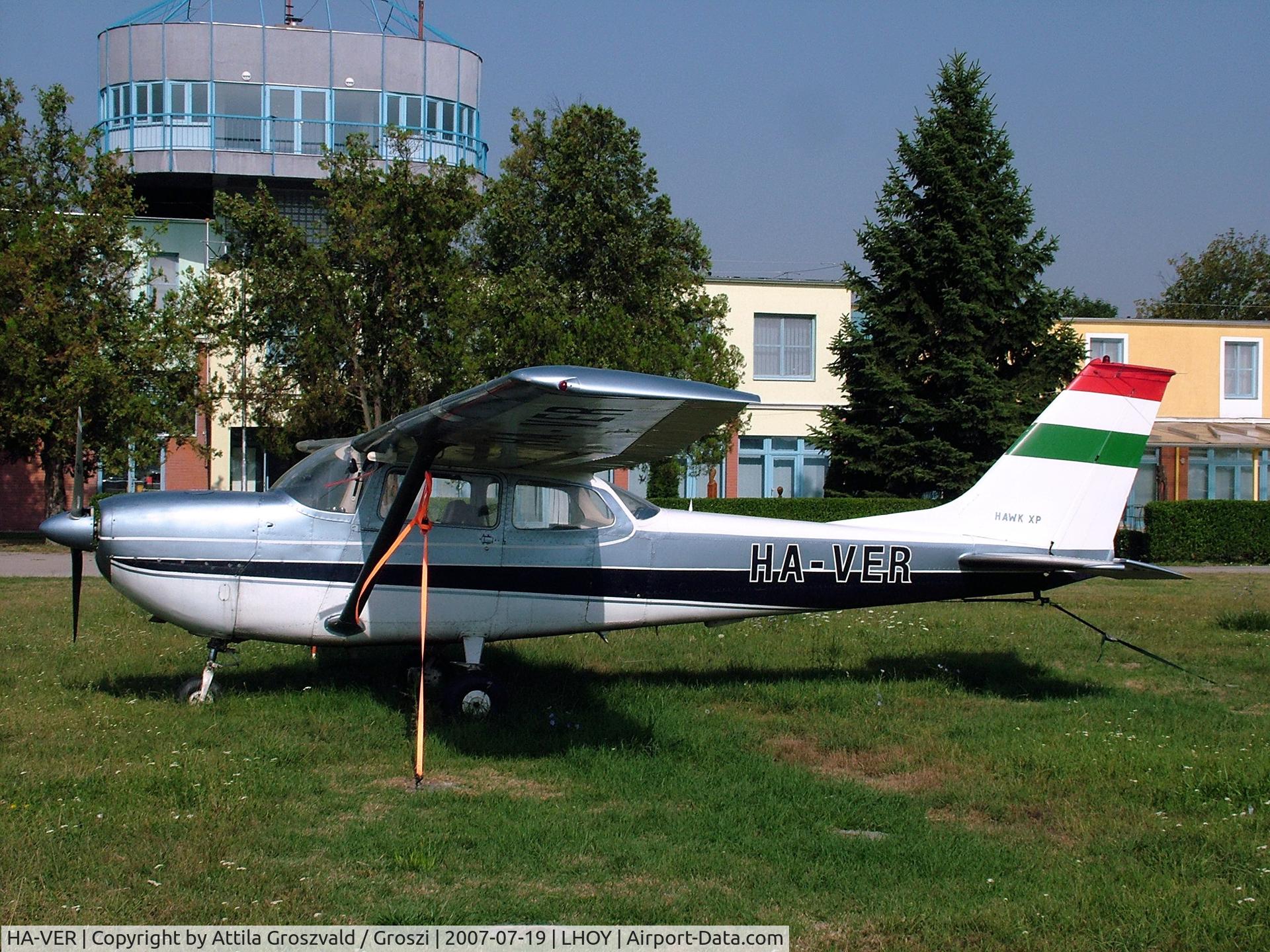 HA-VER, 1999 Reims FR172G Reims Rocket C/N 0203, 07.19.07. ÅcsÃ©ny Airport / Hungary