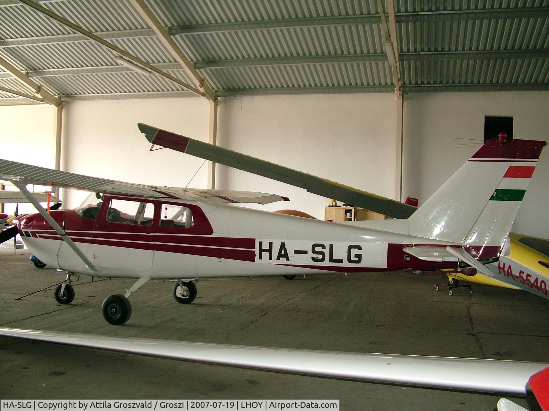 HA-SLG, 1962 Cessna 172C C/N 17248772, 07.19.07. ÅcsÃ©ny Airport / Hungary