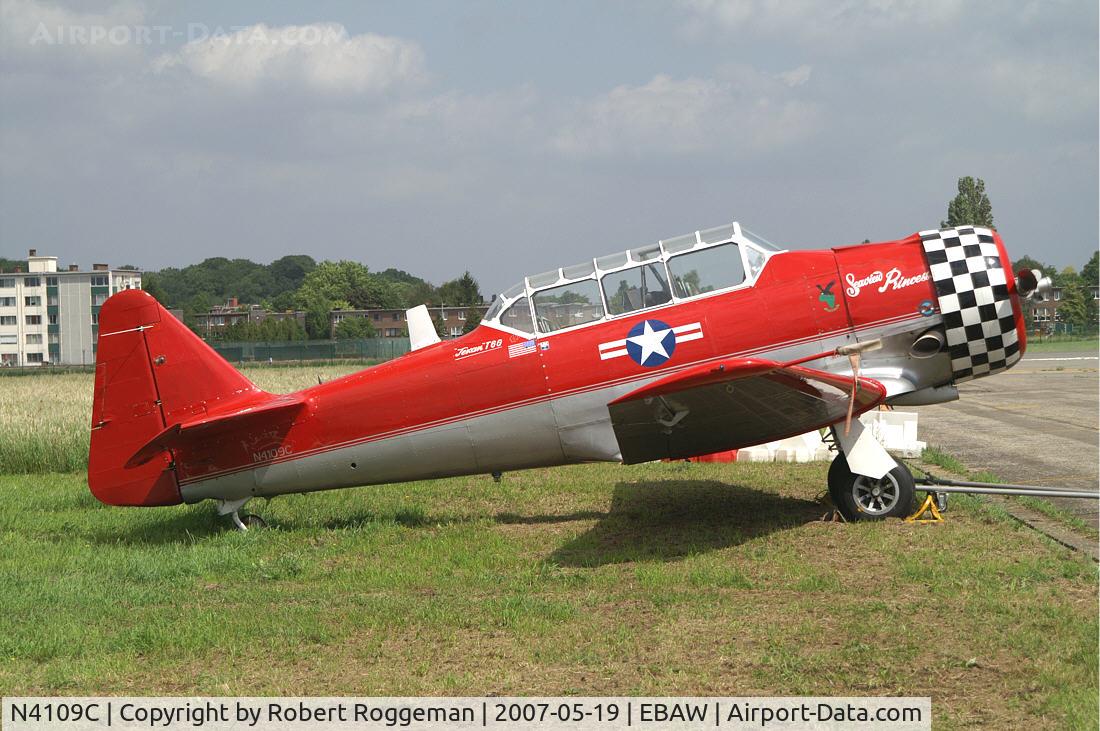 N4109C, 1952 North American T-6G Texan C/N SA-078, 17 th Antwerp Stampe Fly In.