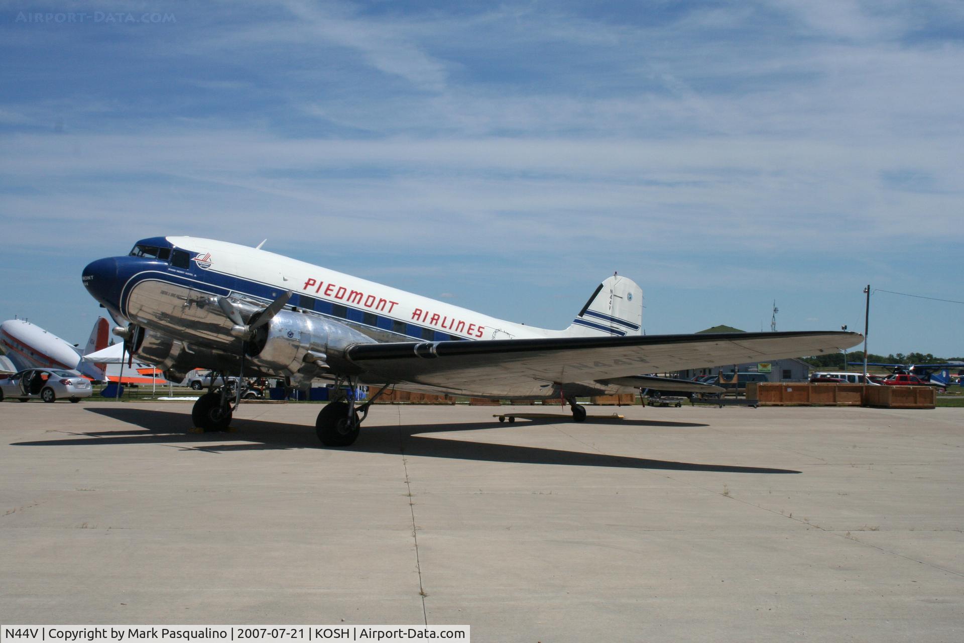 N44V, 1942 Douglas DC-3 C/N 4545, DC-3
