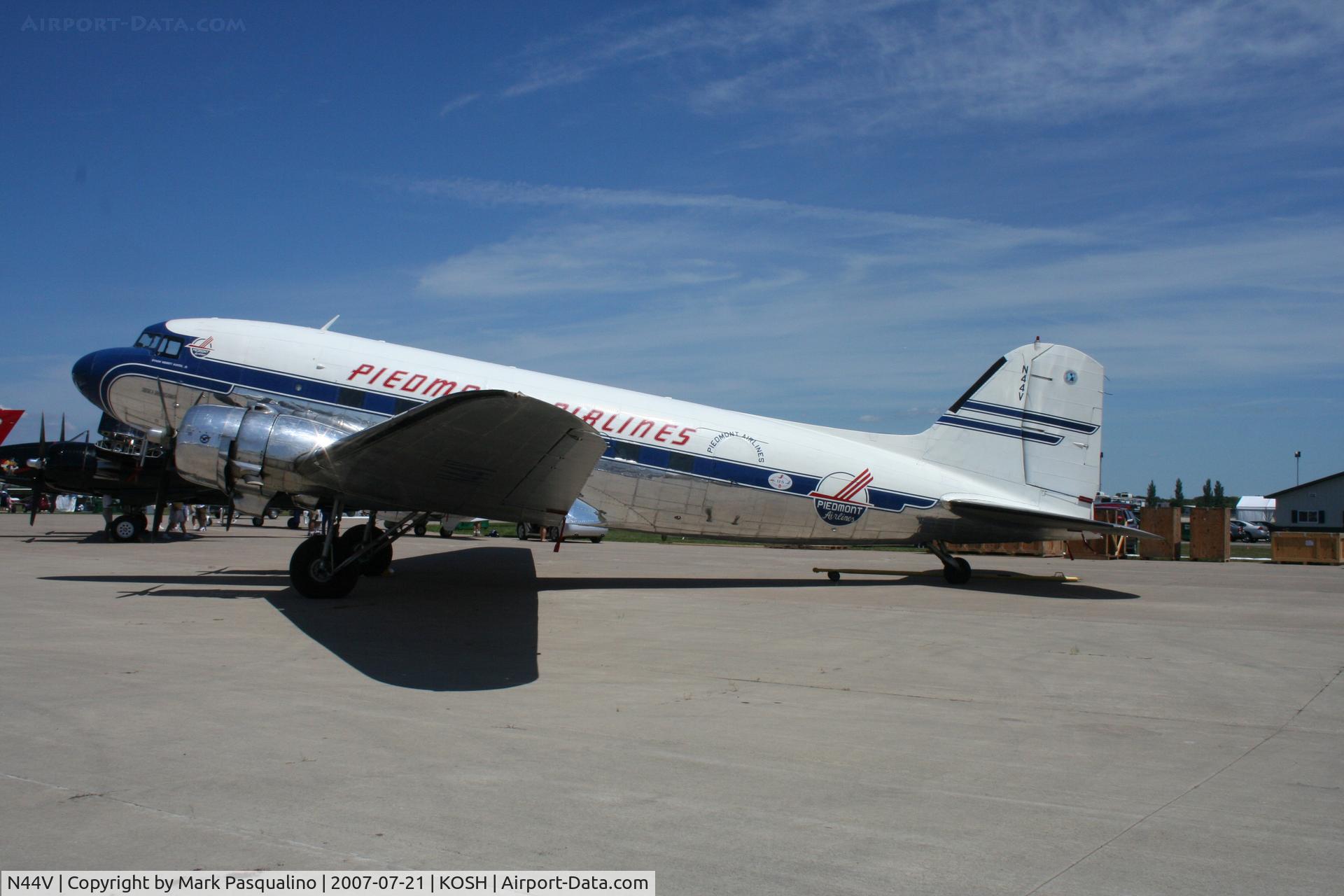 N44V, 1942 Douglas DC-3 C/N 4545, DC-3