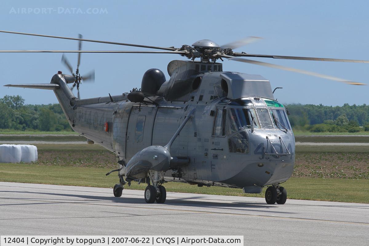 12404, Sikorsky CH-124A Sea King C/N 61219, Arriving for an Airshow.