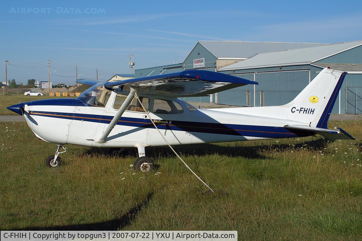 C-FHIH, 1973 Cessna 172M C/N 17262518, Parked.